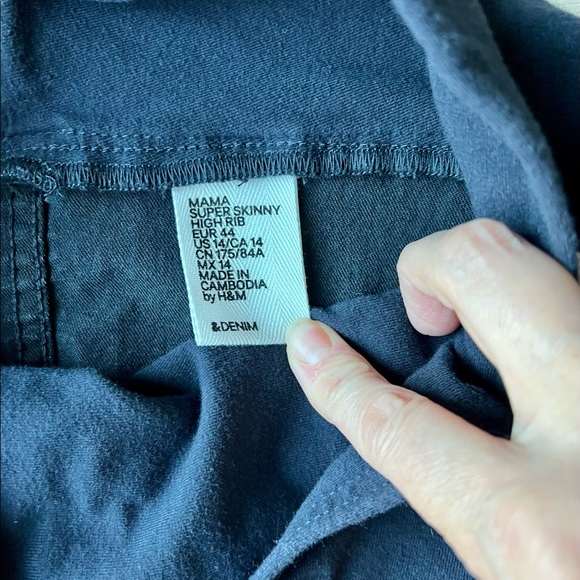 H&M maternity jeans size 14 - Picture 4 of 6